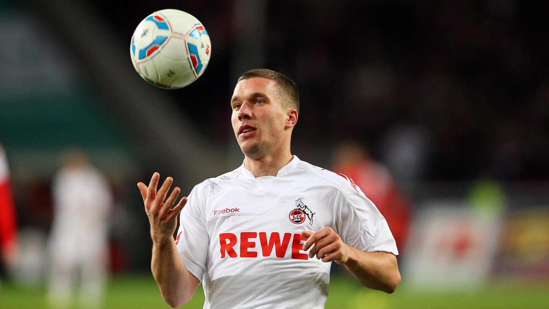 “青春逐梦”青少年篮球志愿者在北京发起爱心公益行动，弘扬志愿服务精神